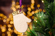 Load image into Gallery viewer, 'Christmas Mitten'