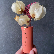 Load image into Gallery viewer, Mini 'Starburst' bloom vase