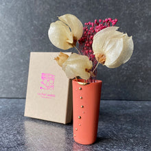 Load image into Gallery viewer, Mini 'Starburst' bloom vase